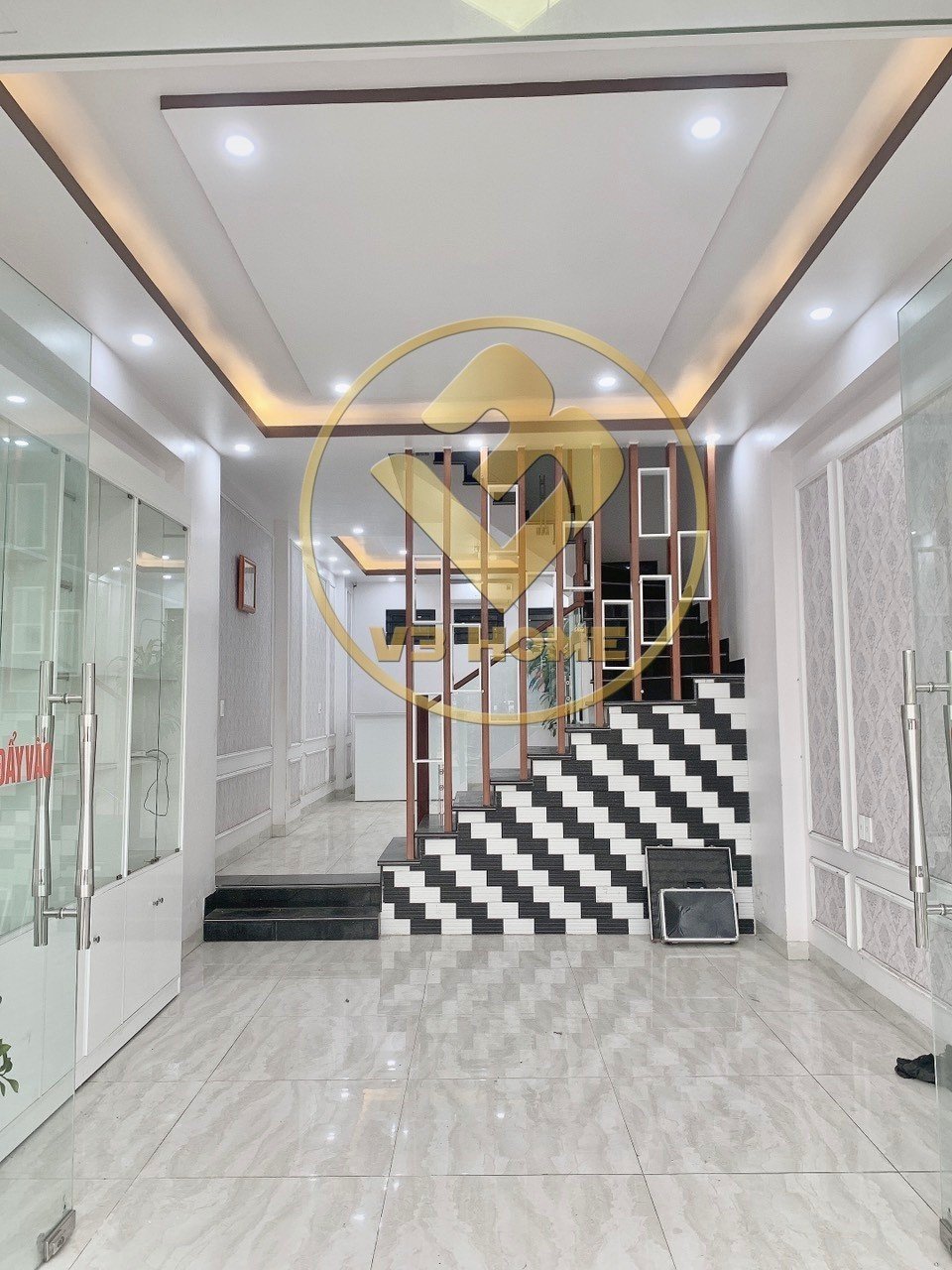 MT1619. CHO THUÊ MẶT ĐƯỜNG  THẾ LỮ 5 PHÒNG NGỦ VỪA Ở VỪA KINH DOANH.